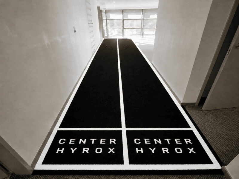 exemple de sol de gymnase endommagé